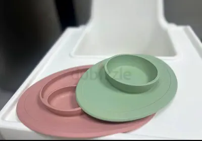 EZPZ suction plates + catching bibs