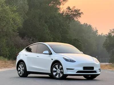 TESLA MODEL Y ( LONG RANGE ALL WHEEL DRIVE ) 2022 GCC تيسلا موديل لونج رينج الدفع الرباعي 2022 خليج