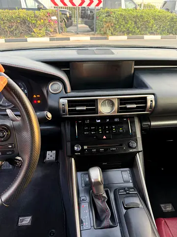 صورة 9 لـ 2014 Lexus IS-SERIES