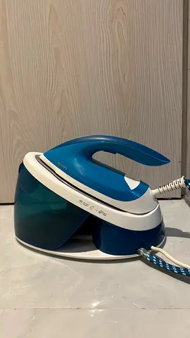 Philips Steam Iron with Water Tank Base - Good Working Condition