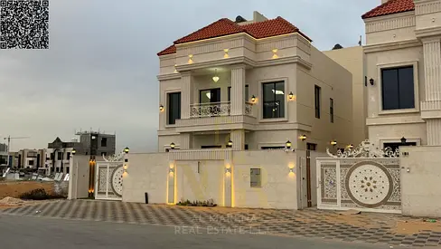 Classic, elegant design | 5 rooms | 2 floors + roof | Great value for money, registration fees included