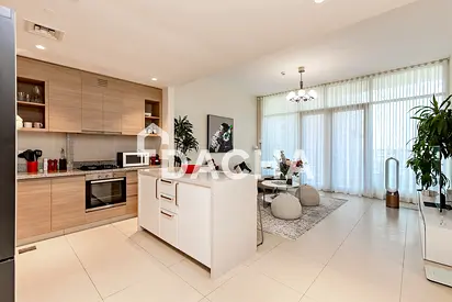 EXCLUSIVE | Tenanted | Boulevard view