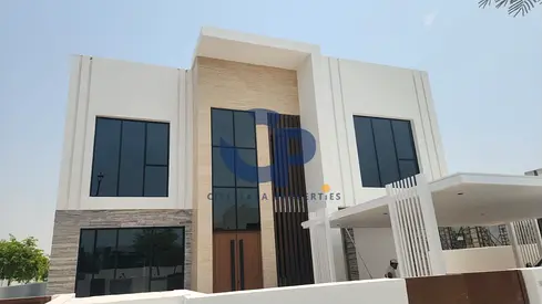 Spacious 5BR Villa | Corner | Ready To Move