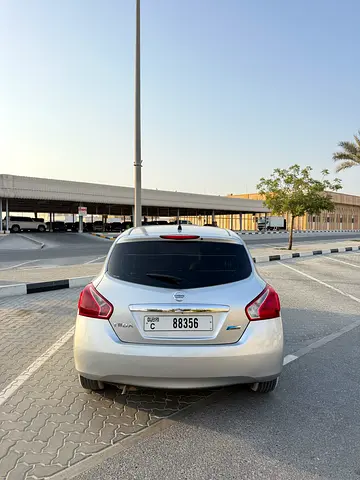 صورة 4 لـ 2015 Nissan TIIDA