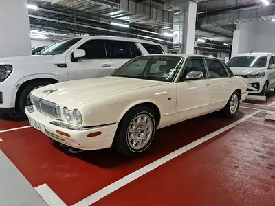 2001 Jaguar XJ 照片 2