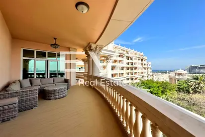 STUNNING VIEWS | LARGE BALCONY | WITH MAIDS