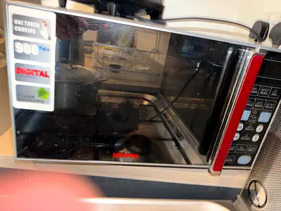 GEEPAS MICROWAVE OVEN 24 LITRE