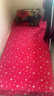 LADIES BED SPACE AVAILABLE