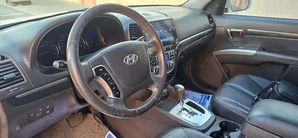 2011 Hyundai SANTA FE — миниатюра 9