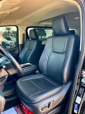 2023 Toyota GRANVIA — фото 14