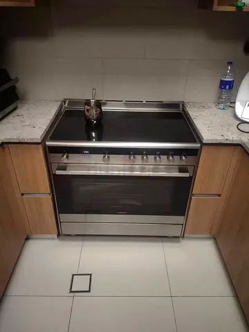 Siemens freestanding electric cooker with ceramic hob and oven - good condition