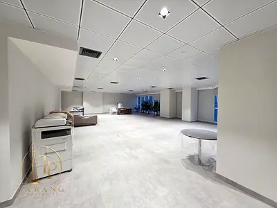 High-Floor Office | Vacant | Premium Address