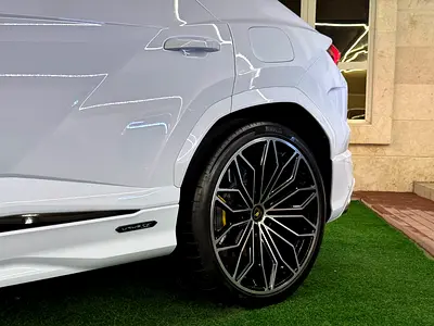 2026 Lamborghini URUS — миниатюра 7
