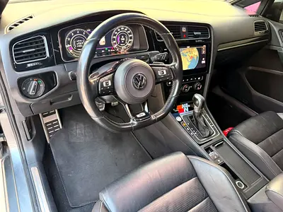 صورة 14 لـ 2019 Volkswagen GOLF R