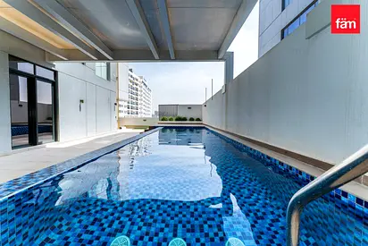 Private Pool | Payment Options | Large Layout
