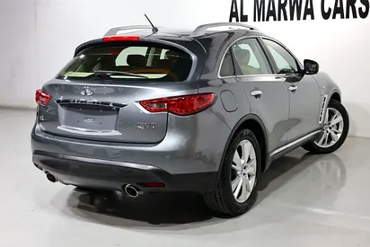 2020 Infiniti QX70 — фото 4