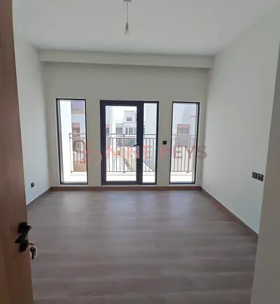 Ready to move / 4Bedrooms / Family Living