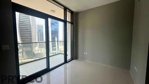 Luxurious 1BR |Vacant | Available for Viewing