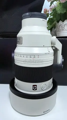 Sony G-series Telephoto Zoom Lens 50-150 (White) - Good Condition F2