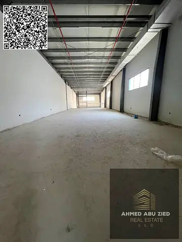 Warehouse for rent in Industrial Area 1, first occupancy, with elevator, central AC, kitchen, bathroom, 6734 sq ft mezzanine, 71 kW power, suitable fo