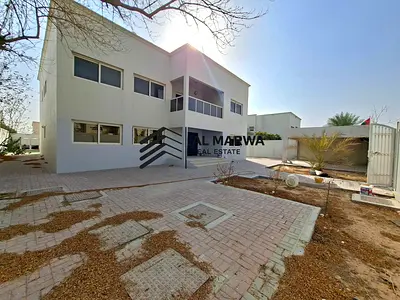 Spacious 5BR Modern Villa with 2 Separate majilis, maidroom ready to move