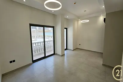 Store Room | Closed Kitchen | Next to Metro