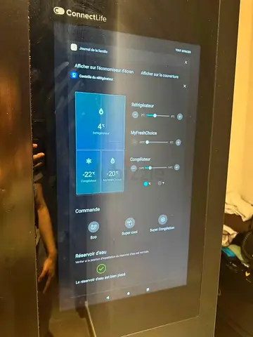 Hisense familyhub 4 doors Refrigerator