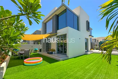 Huge Plot | Extended | Greenbelt | Exclusive