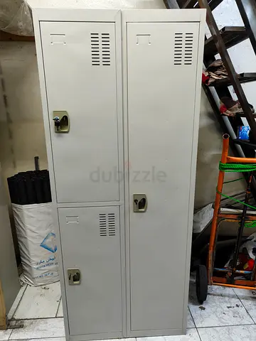 Used Metal 3-Door Locker Cabinet new