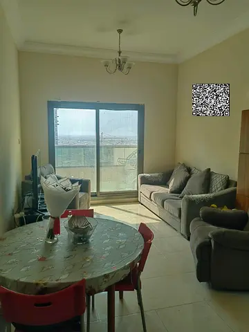 فرصة استثمارية ممتازة للبيع في إمارة عجمان \ الحيوي والمخدوم بالكامل والقريب من جميع الخدمات، حيث تتوفر شقة للبيع بمساحة ممتازة