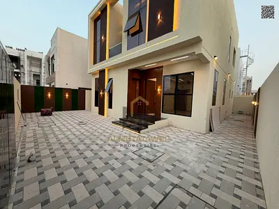 فيلا عائلية فاخرة للبيع في الزهية – عجمان، تصميم عصري ومساحات واسعة تضم 4 غرف ماستر ومجلس وغرفتي معيشة، مباشرة من المالك وبخصم مميز للعميل الكاش.