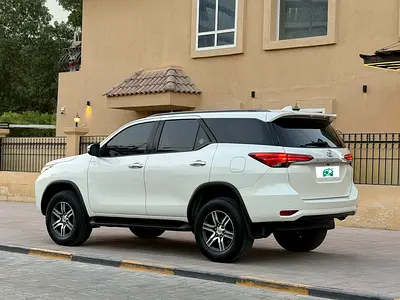 2022 Toyota FORTUNER 照片 5