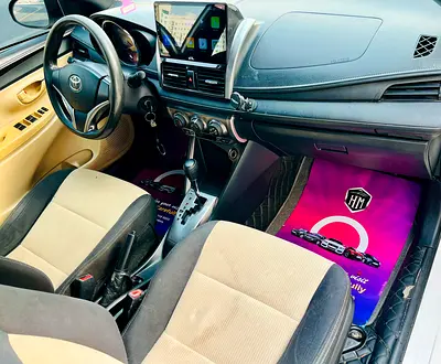 2015 Toyota YARIS — фото 17