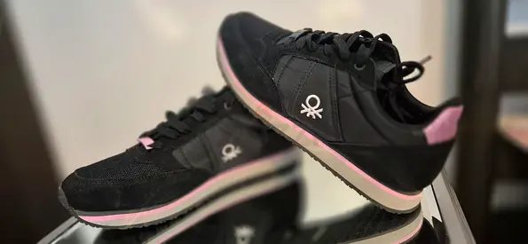 Black Uniyed Colors of Beneton Footwear