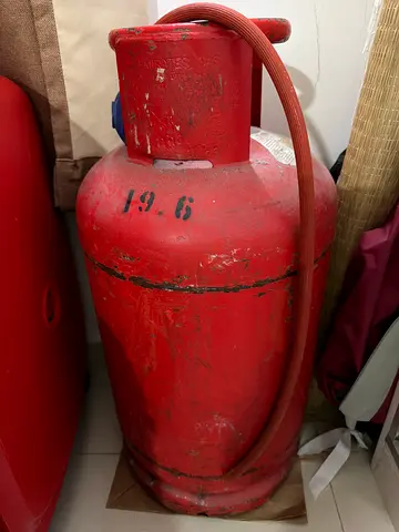 Gas Cylinder with Regulator