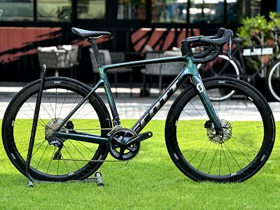 SCOTT ADDICT RC 30 DISC ROAD BIKE 🔥