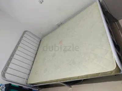 Metal bed frame queen size with mattress