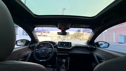 Peugeot 208 GT Line, миниатюра 9