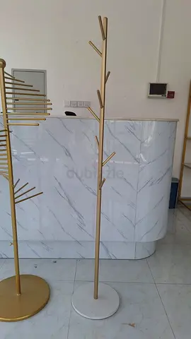 عدد ٢ ستاند تعليق ذهبي Number of 2 Gold Comment (Stand)2 ستاند تعليق للحجابات والشيله
ذهبي صبغ حرار