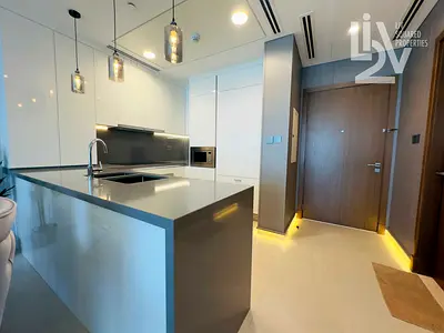 Lux Renovated | Vacant | Furnished