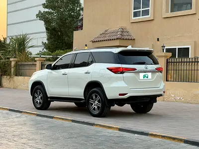 2022 Toyota FORTUNER 照片 3