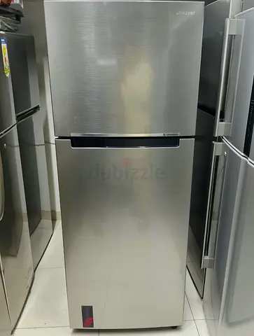 Samsung Silver Top-Freezer Refrigerator - Good Condition