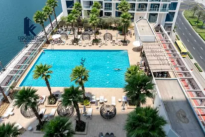 Chic Dubai Studio | Pool, Gym & Stunning Views