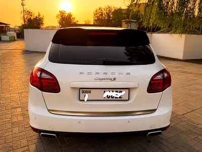 Meticulously Maintained Porsche Cayenne S 2013 | GCC Specs | Full Service History