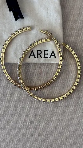 AREA LARGE CRYSTAL HOOP EARRINGS GOLD