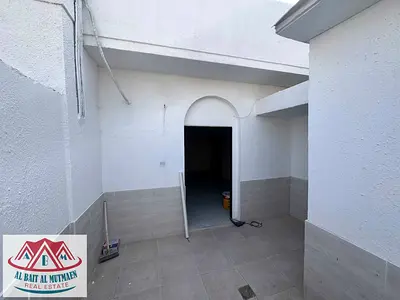 Two-room house on a public street in Al-Sabkha, with air conditioning.