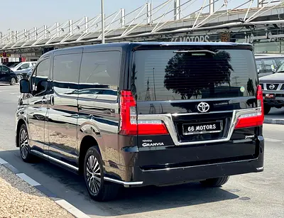 2023 Toyota GRANVIA — фото 6