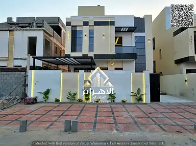 شامل رسوم التسجيل موقع متميز قريب من جميع الخدمات. تشطيبات فاخرة للغاية. 5 غرف نوم رئيسية، 7 حمامات، مطبخ واسع، غرفة معيشة، ومجلس تملك حر
