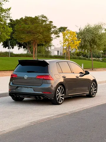 صورة 7 لـ 2019 Volkswagen GOLF R