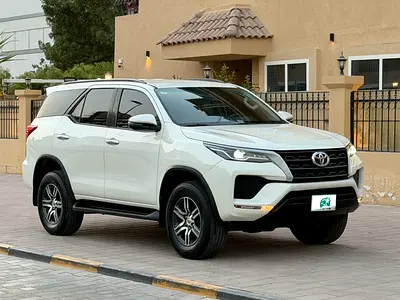 TOYOTA FORTUNER#GXR#4X4# 2.7L #GCC#ACCIDENT FREE AND WELL MAINTAINED# AED 89900/-
